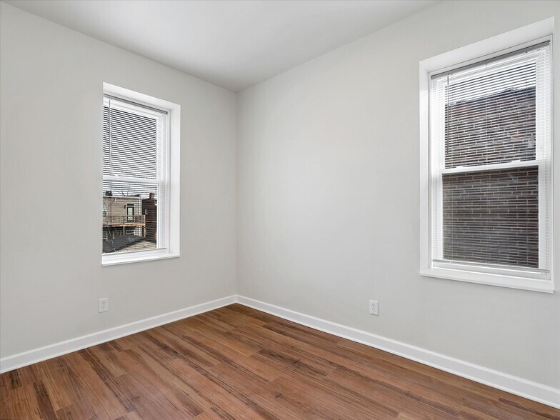 Building Photo - 3411 Park Ave