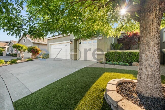 Building Photo - 316 Burr Knot Way