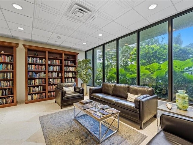 Building Photo - 4900 N Ocean Blvd