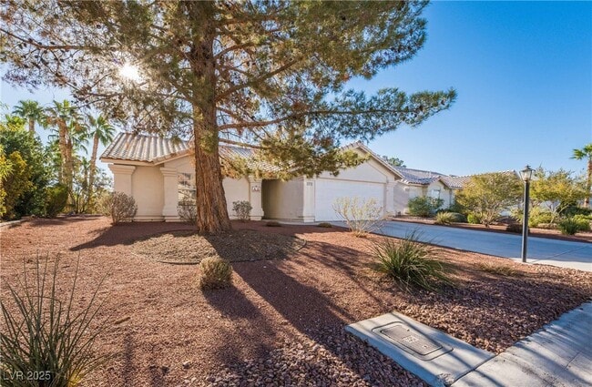 Primary Photo - 5516 Honey Mesquite Ln