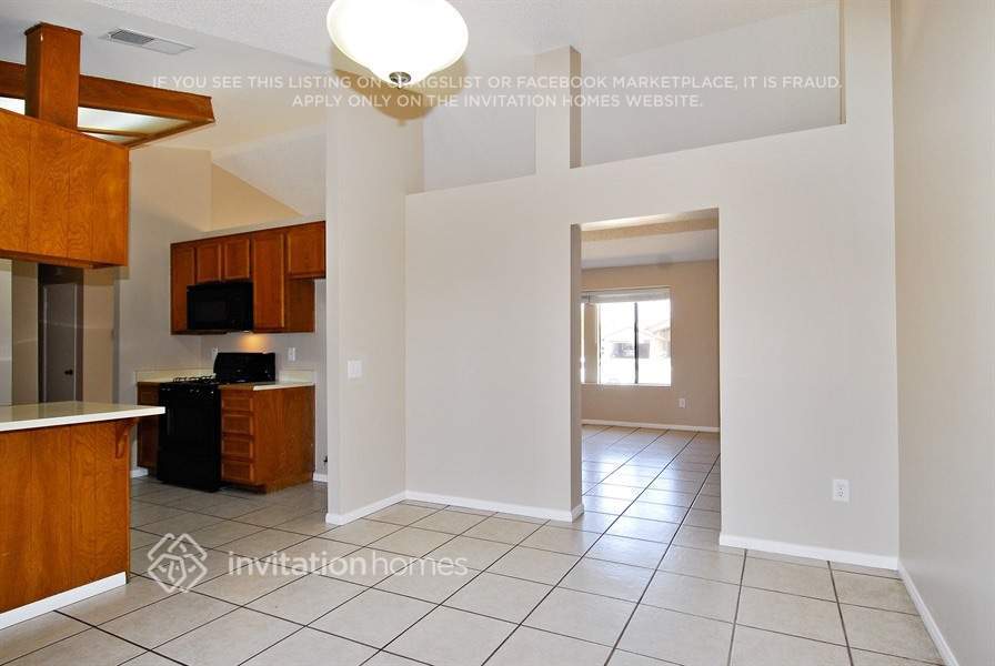 Building Photo - 13854 Robin Nest Ct