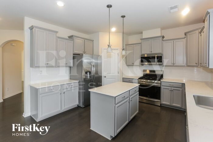 Building Photo - 182 Paradise Hills Cir