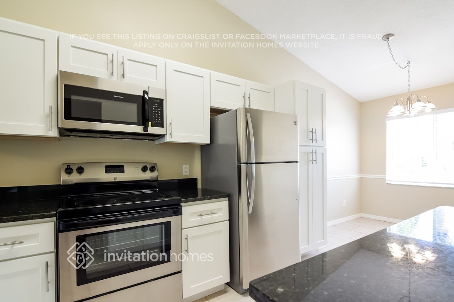 Building Photo - 1330 Coolmont Dr