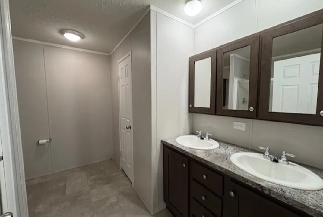 Building Photo - 105 Nicole Ct