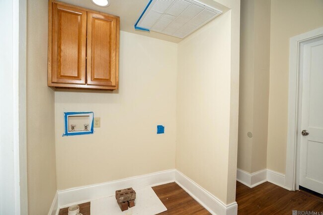 Building Photo - 30180 Smith Dr