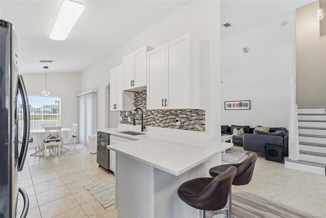 Building Photo - 748 Stonewyk Way