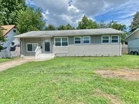 Building Photo - 37 Pennwood Dr