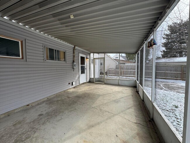 Building Photo - 4105 Elbern Ave