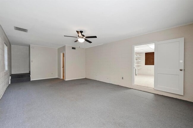 Building Photo - 1507 Travis Heights Blvd