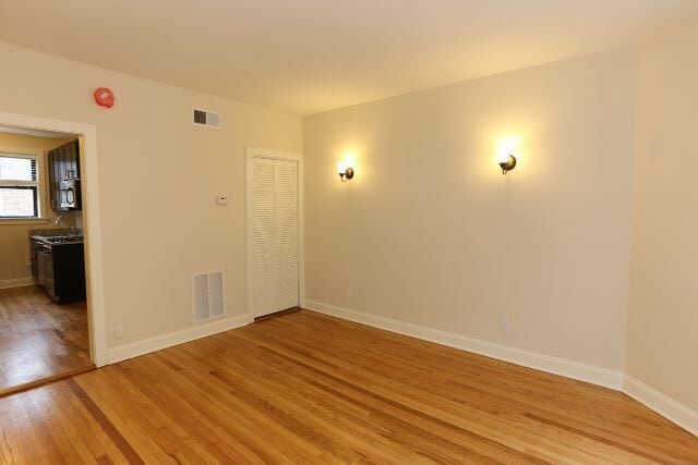 Building Photo - 4120 N Ashland Ave