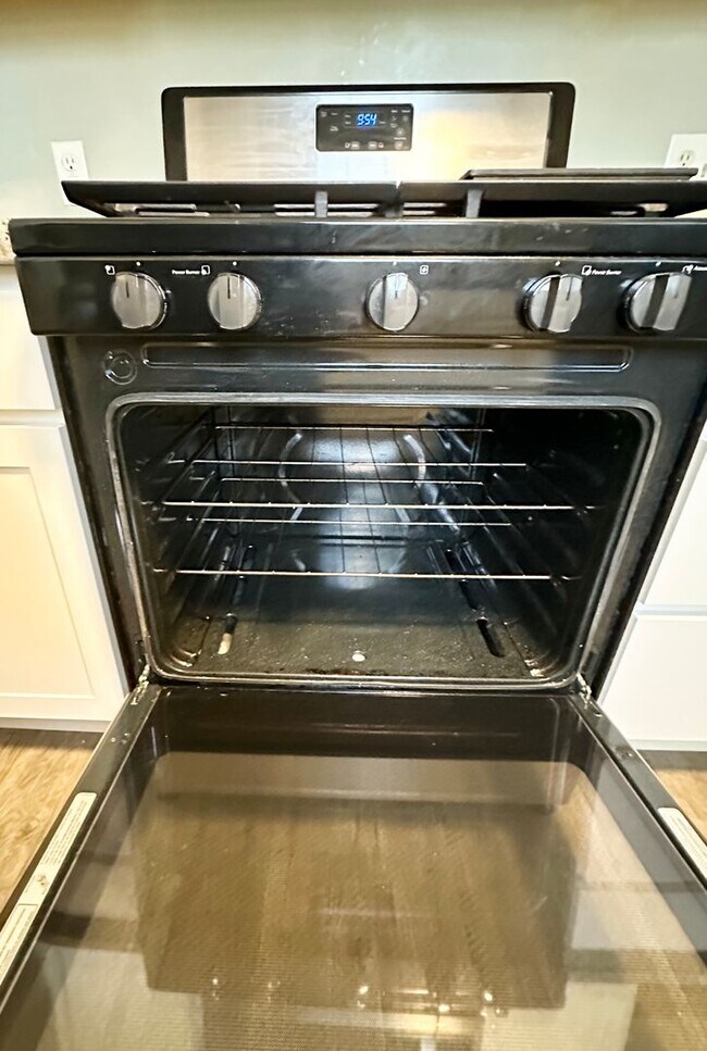 Building Photo - 24 W Tulane Rd