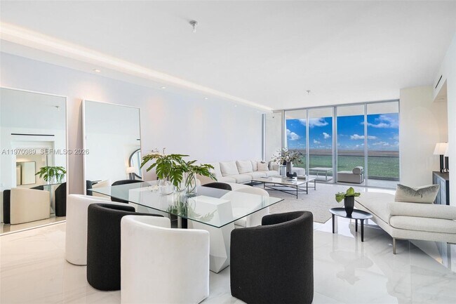 Building Photo - 18501 Collins Ave