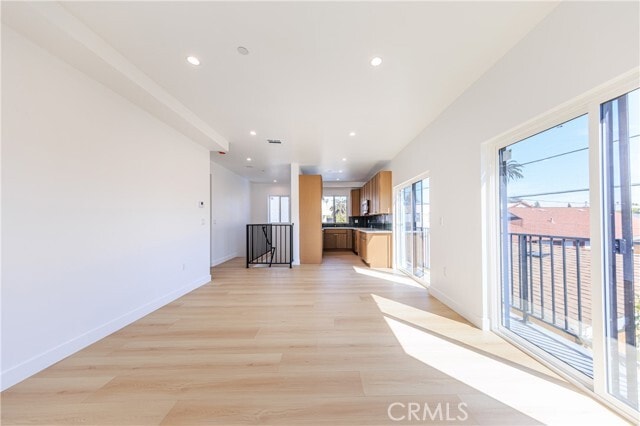 Building Photo - 2426 S West View St