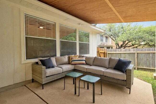 Building Photo - 13344 Tamayo Dr