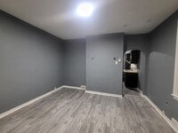 Building Photo - Spacious 2 bedroom 1 bath house for rent!