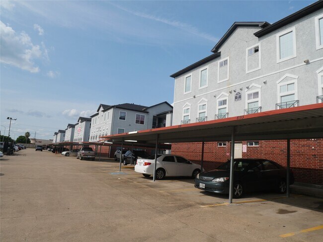 Building Photo - 6289 Wilcrest Dr