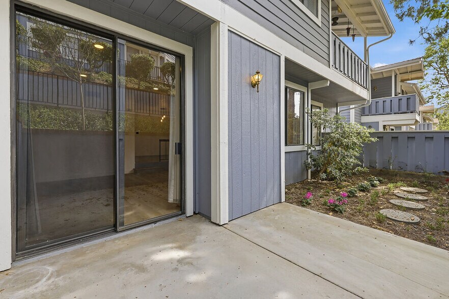 Building Photo - 29105 Thousand Oaks Blvd