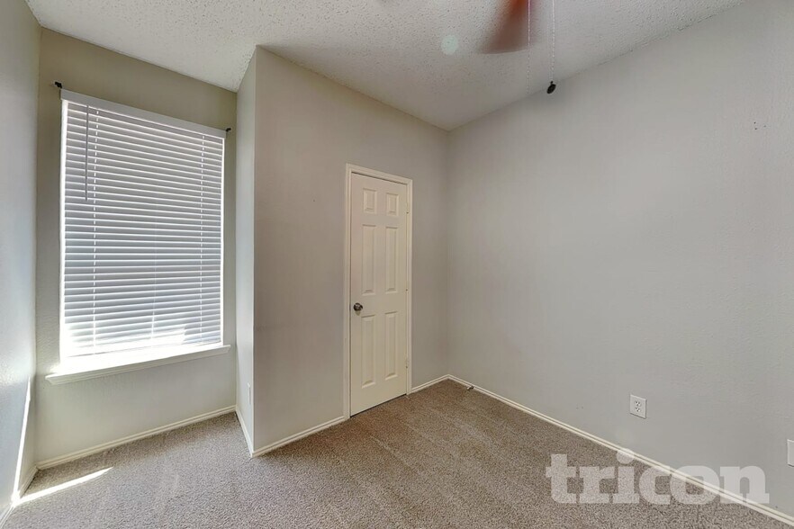Building Photo - 6313 Downeast Dr