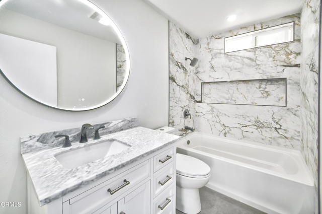 Building Photo - 404 Arcade Dr