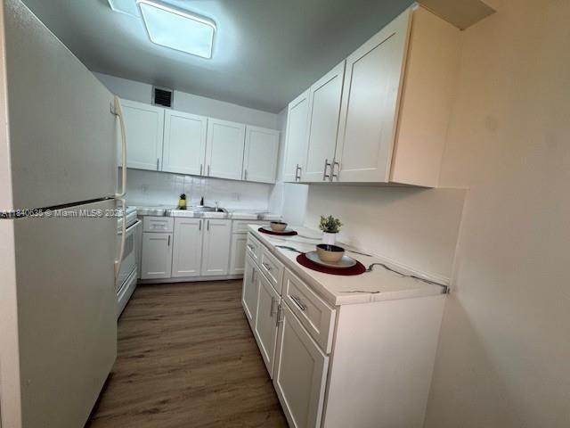 Building Photo - 13550 SW 6th Ct
