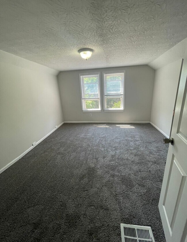 Building Photo - 3727 Herbert Ave