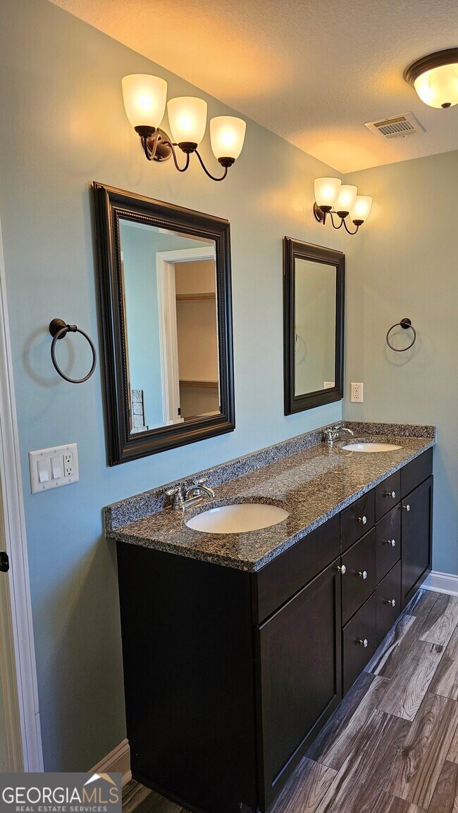 Building Photo - 304 Durgin Drive