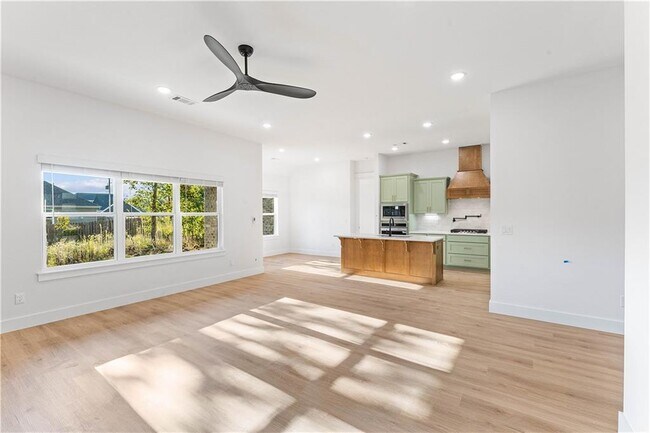 Building Photo - 2 Kolman Ln