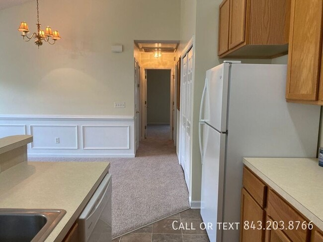 Building Photo - 202 Saturn Ct