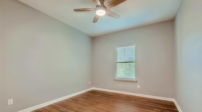 Building Photo - Modern 4-Bedroom Sanctuary in a Sought-After Location