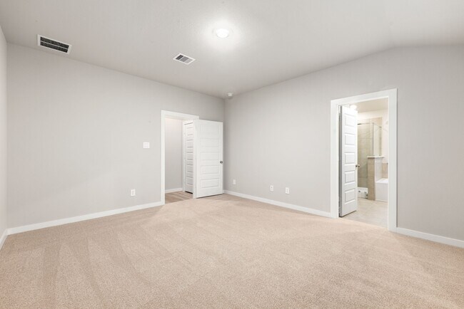 Building Photo - 6623 Castella Dr