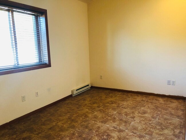 Building Photo - 1810 4th Ave NW