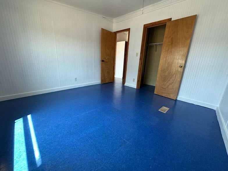 Building Photo - 1010 Grandview Dr