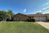 Building Photo - 504 Cavendish Dr