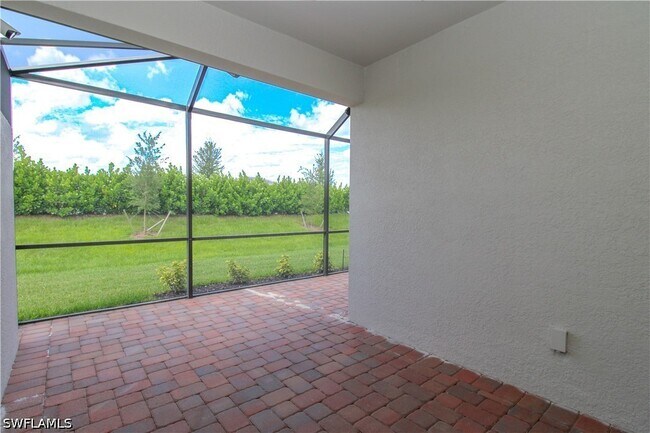 Building Photo - 2156 Dragonfruit Wy