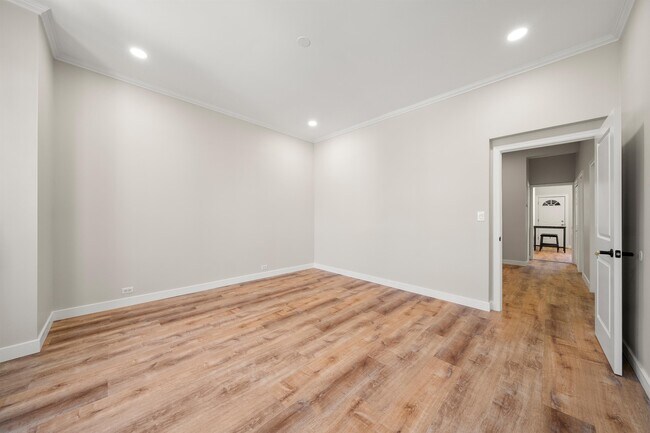 Building Photo - 215 Dodd St