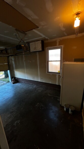 Building Photo - 10202 Futurity Way