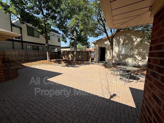 Building Photo - 1317 Zenobia St