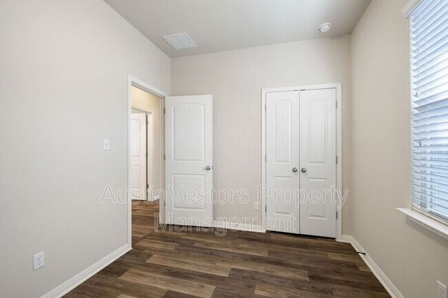 Building Photo - 4614 Esper Ln