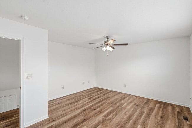 Building Photo - 2412-2414 Calder Ct.