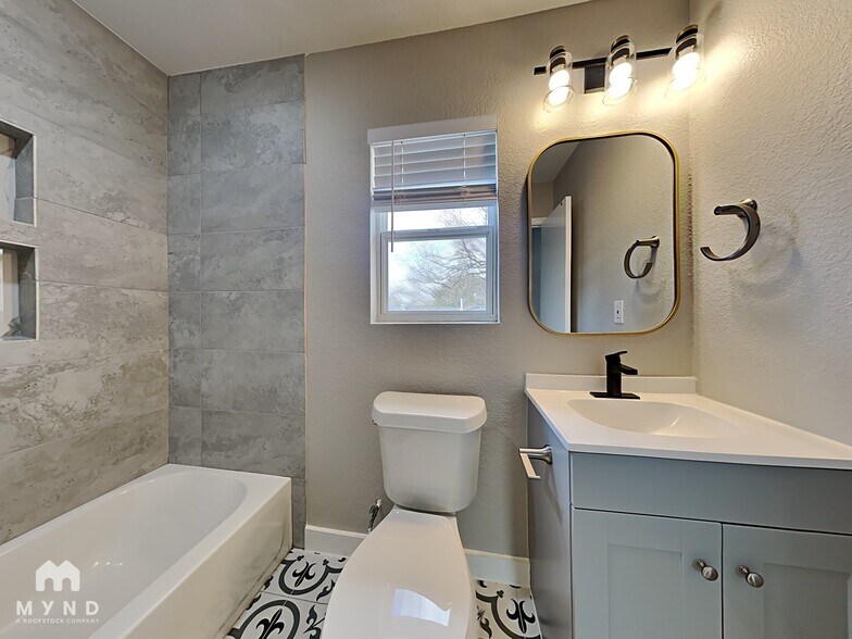 Building Photo - 1535 Stevenage Ln