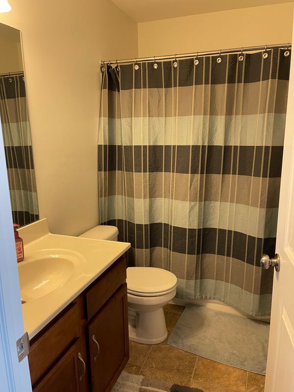 Building Photo - 1650 Mathew Dr