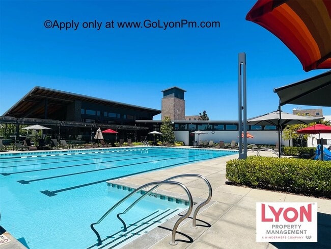 Building Photo - Modern Living in the heart of McKinley Village!