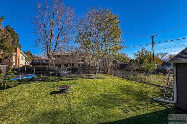 Building Photo - 2919 Rimview Dr