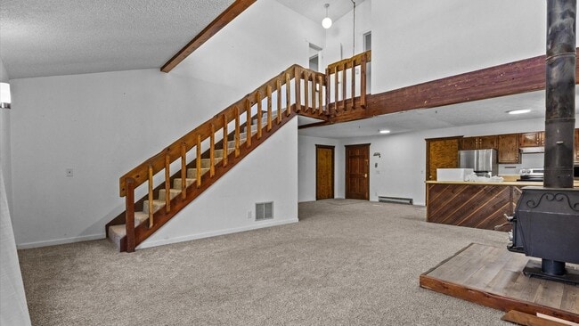 Building Photo - Spacious Home for Rent in Glenwood Springs – Great Location, No HOA!