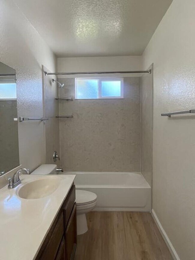 Building Photo - BEAUTIFULLY REMODELED 3 BED HOME IN ANTELOPE!