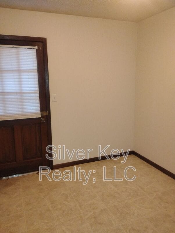 Building Photo - 408-410 Oklahoma St