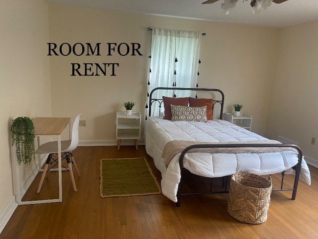 Building Photo - 449 Buckingham Ave