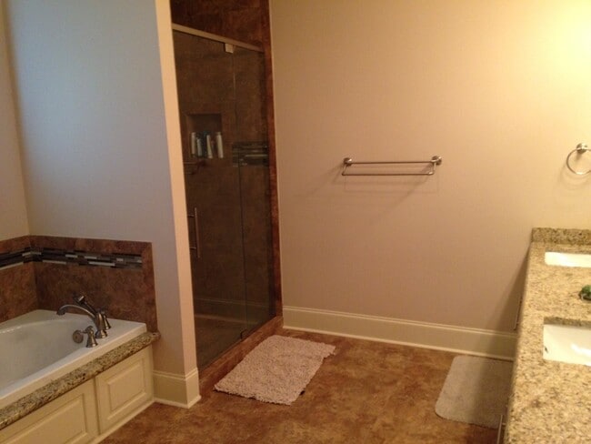 Building Photo - WOODRIDGE SUBDIVISION NEAR NEW WOMENS HOSPITAL AT PECUE LN