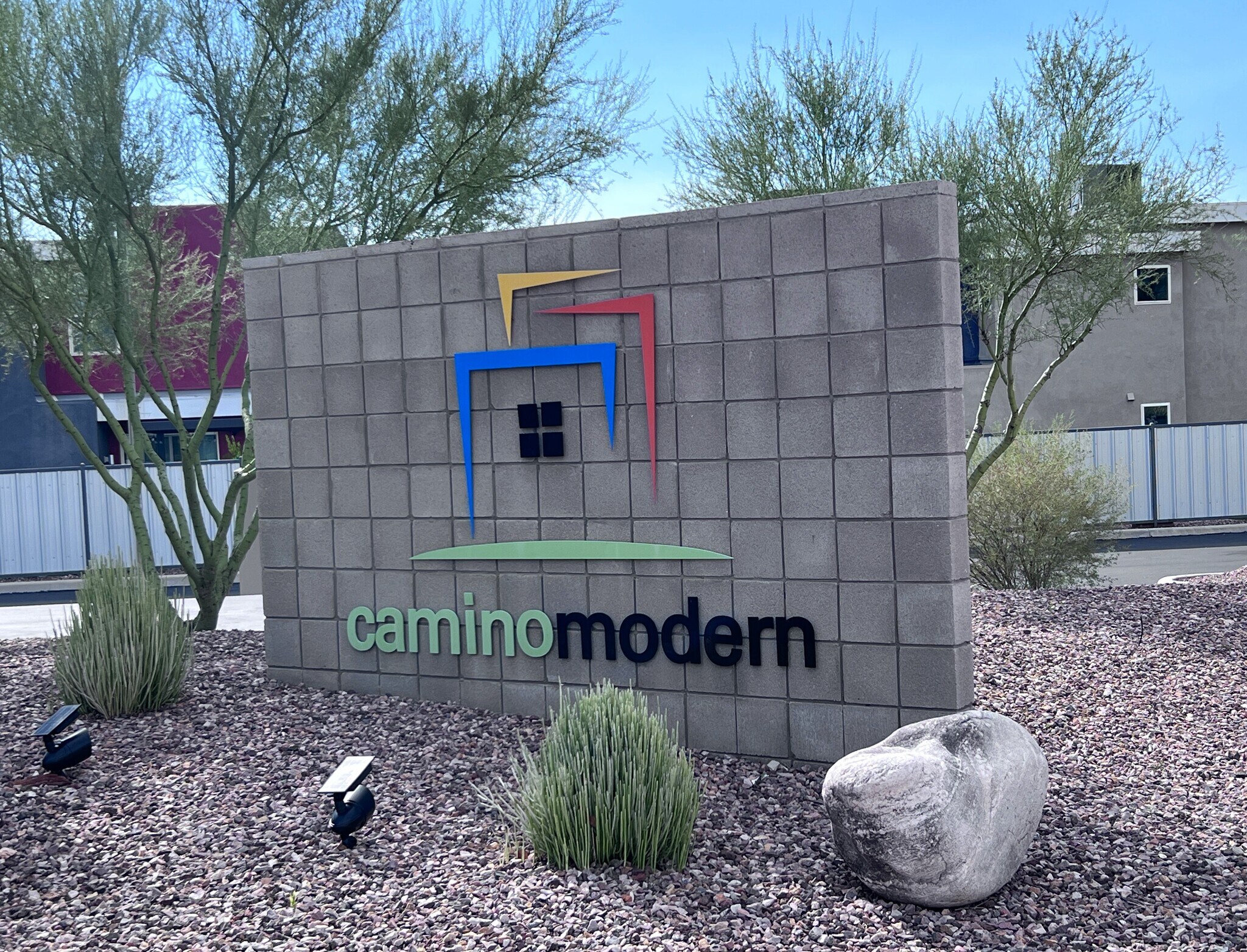 Camino Modern - 8665 E Ultra Dr
