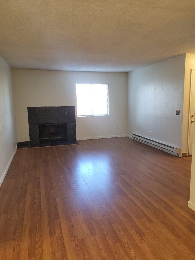 Building Photo - 2410 Tripp Dr